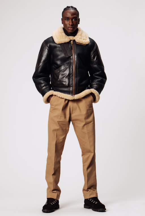 A man wearing a Morjas outfit with classic shoes