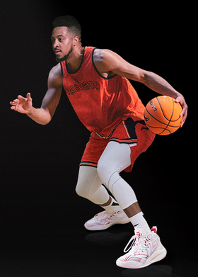 A man wearing a Li-Ning white professional basketball shoes