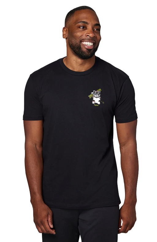 A man wearing black catskiing t-shirt