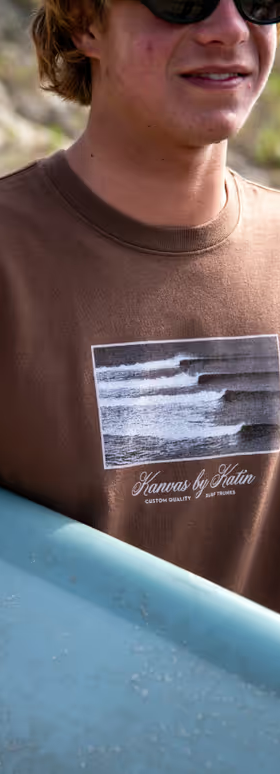 A man wearing a Katin bark color cord tee