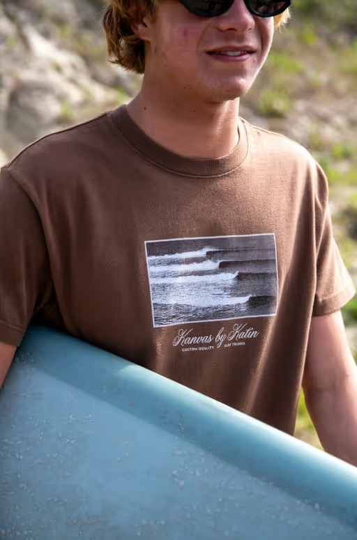 A man wearing a Katin bark color cord tee