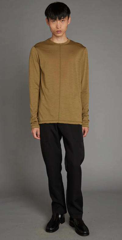 A man wearing a Zambesi fracture in swam t-shirt