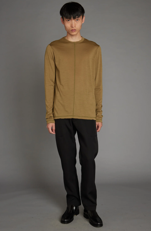 A man wearing a Zambesi fracture in swam t-shirt