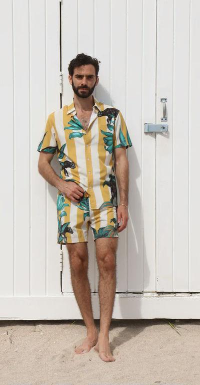 A man wearing Mavrans pantera weekend shirt