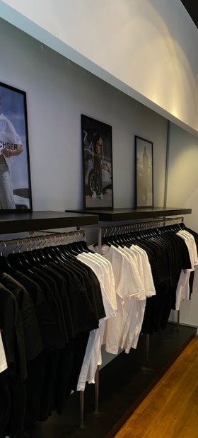 An inside image of Dreamchser store