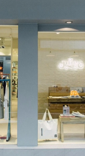 An inside image of JUICESTORE store