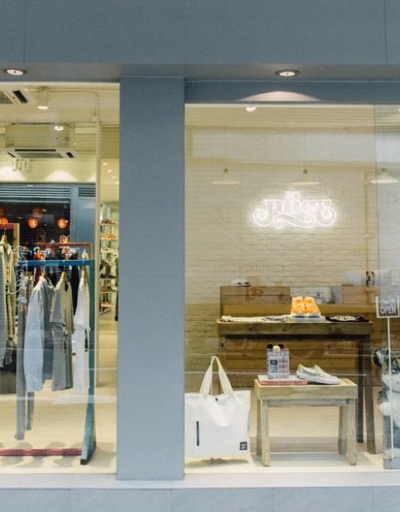 An inside image of JUICESTORE store