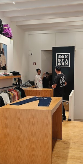 An inside image of Son of a Gun Porto store