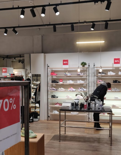 An inside image of Rezet Sneaker Store store