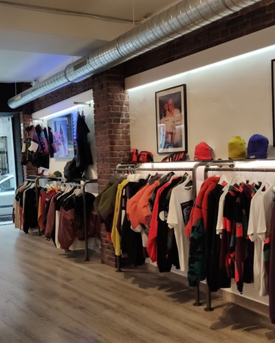 An inside image of Grimey Store Madrid store
