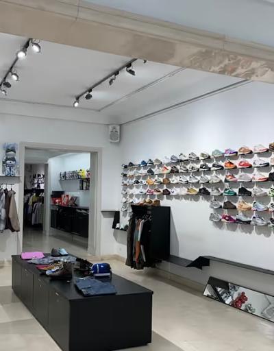 An inside image of Nigra Mercato store