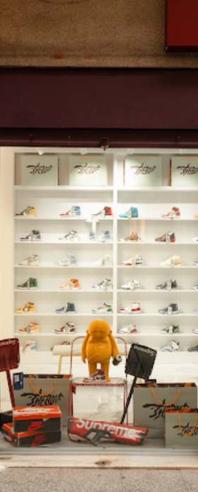 An inside image of The Root Madrid store