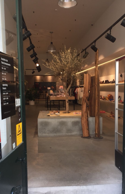 An inside image of The Feeting Room Lisboa store