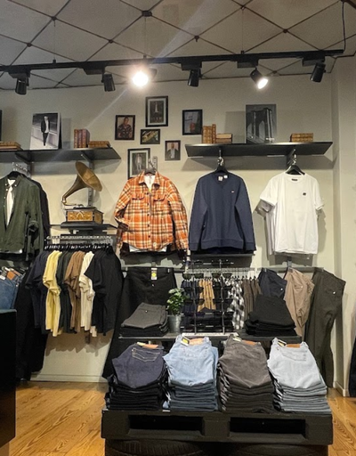 An inside image of Blue Tapper store