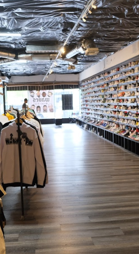 An inside image of Waves Las Vegas store