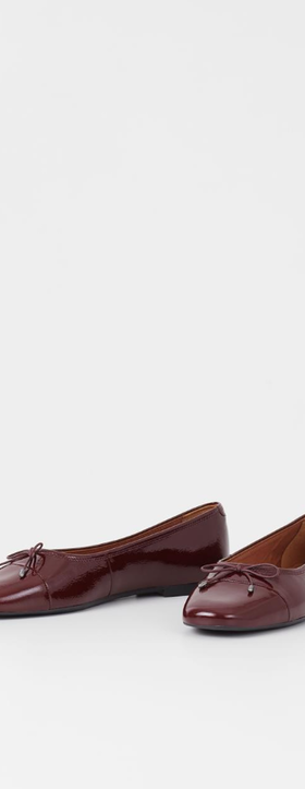 An image of Vagabond Shoemakers red patent leather jolin shoes