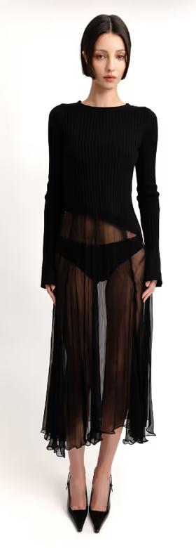 A woman wearing With Jéan julia midi dress | black