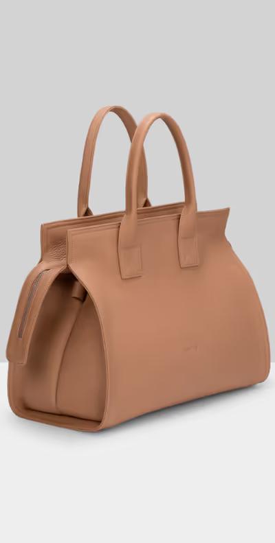 An image of Marsèll curva media hand bag hazelnut