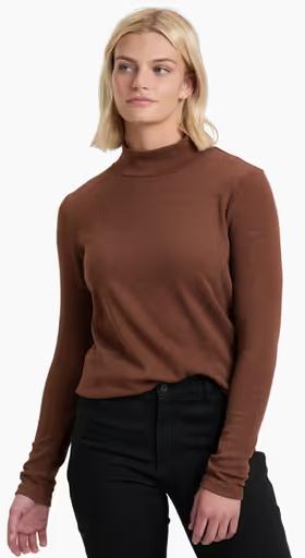A woman wearing Kuhl mocha verona™ ribbed shirt