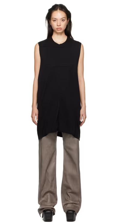 A woman wearing Rick Owens DRKSHDW black luxor sl tank top