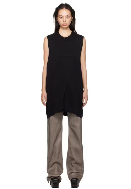 A woman wearing Rick Owens DRKSHDW black luxor sl tank top