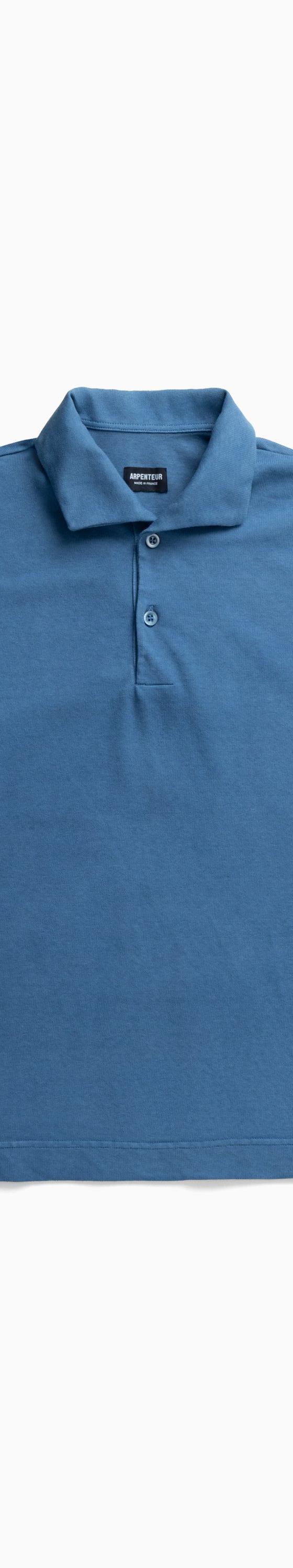 An Arpenteur short-sleeve piqué polo shirt in mid blue