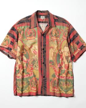 A gold (Toyo Enterprise) open-collar rayon aloha shirt in a red, green and gold vintage-inspired print